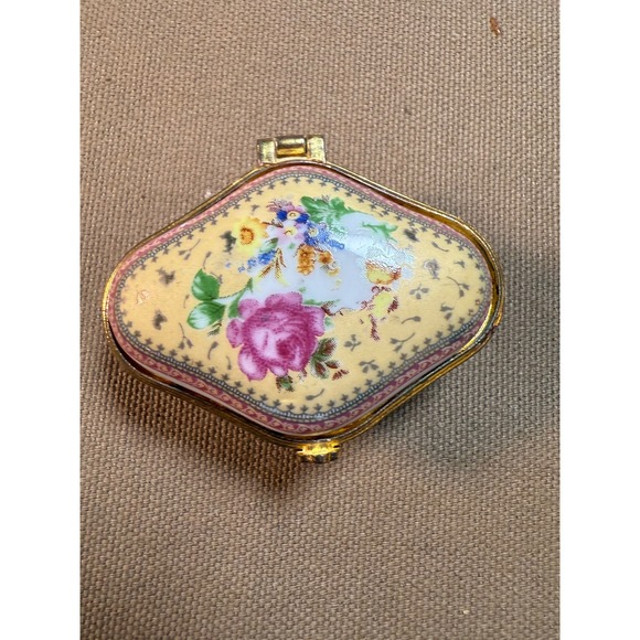 Vintage Floral Trinket Box Porcelain Pill Box Dresser Decor Gift - Picture 7 of 8